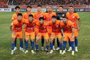 Sự tiến bộ của bóng đá Việt Nam bắt nguồn từ việc xây dựng và quyết tâm hành nghề bóng đá.